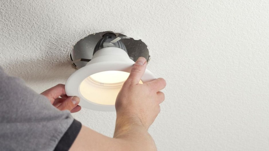 Крепление точечных светильников