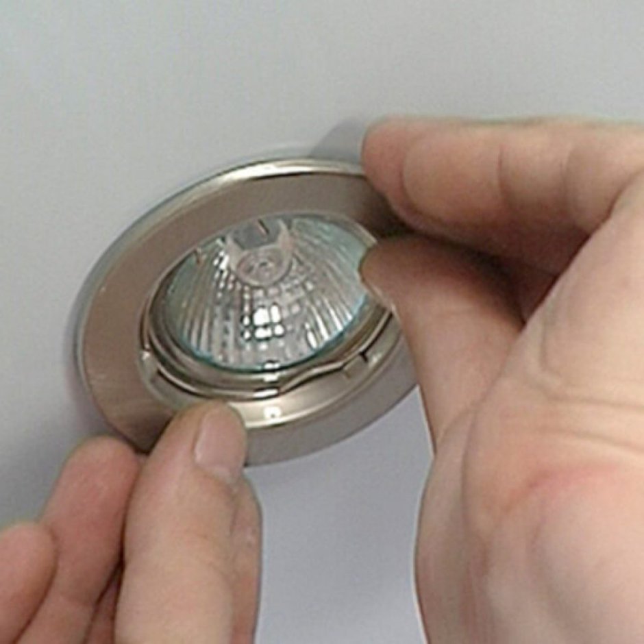 Монтаж точечных светильников