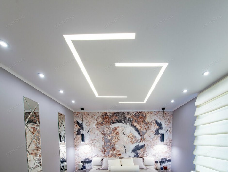 Световые линии на натяжном потолке