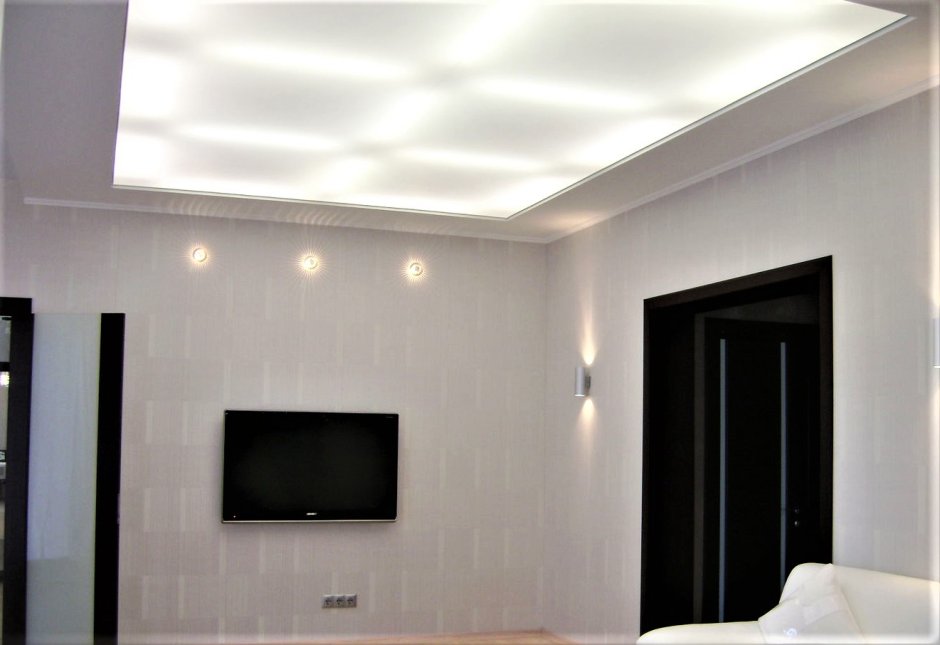 Натяжной потолок со светодиодной подсветкой