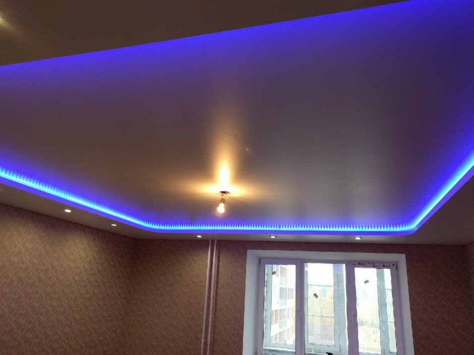 Потолок с подсветкой
