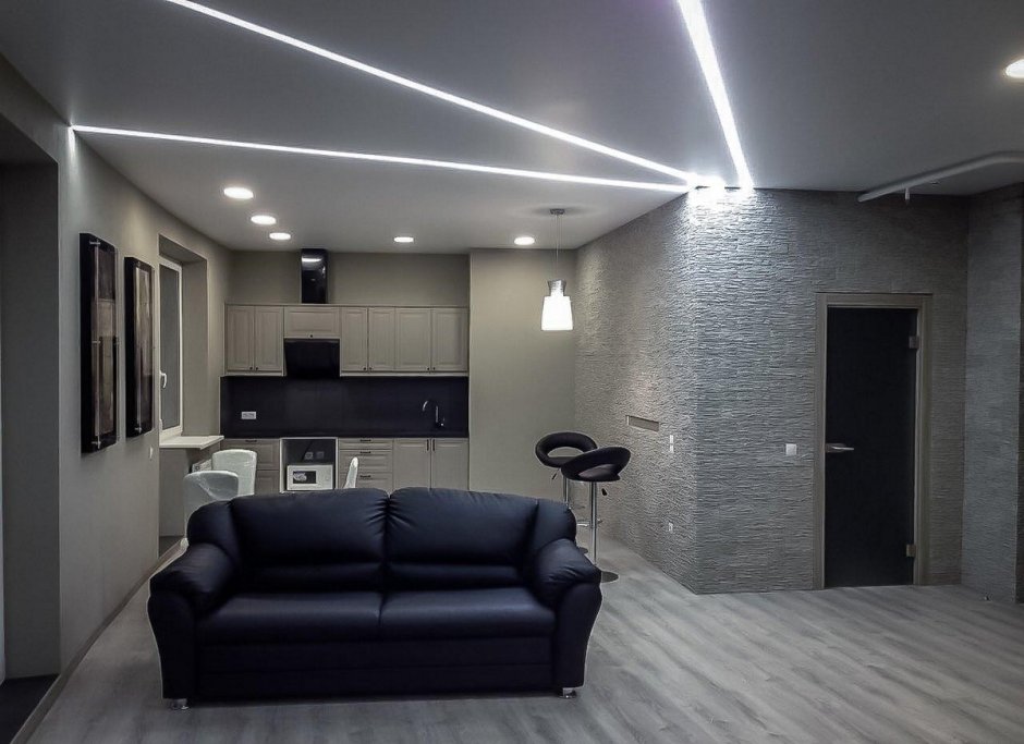 Натяжные потолки в квартире