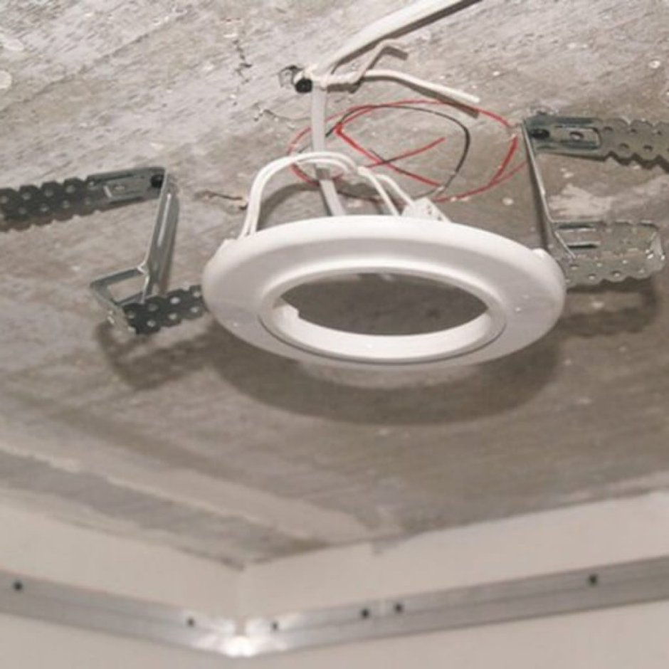 Закладная под светильник d150