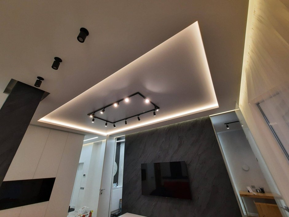 Двухуровневый потолок прямоугольный