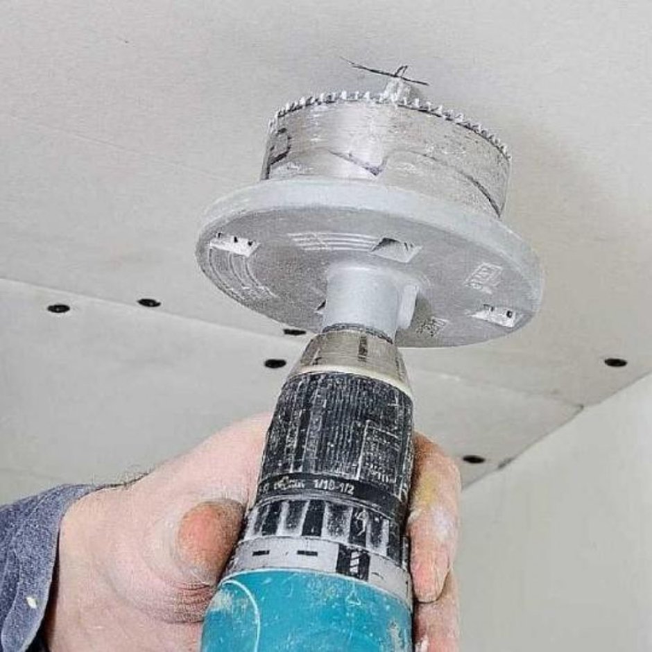 Крепление потолочных светильников