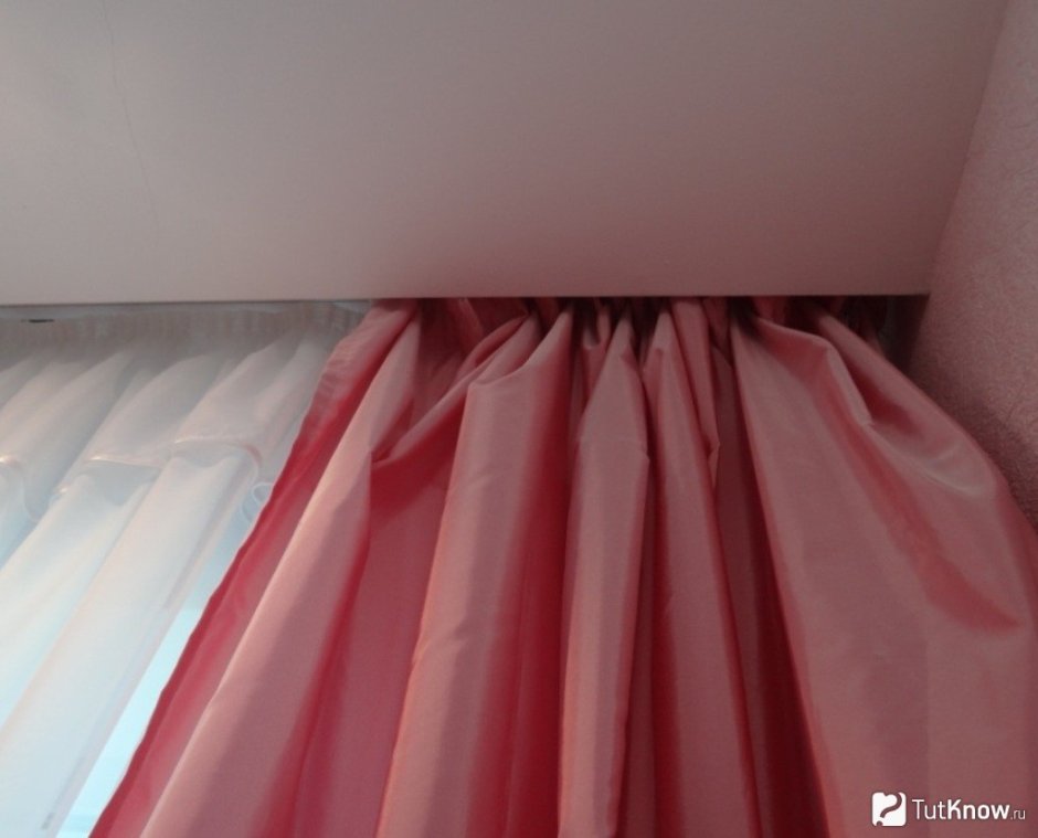 Потолочный карниз для натяжных потолков