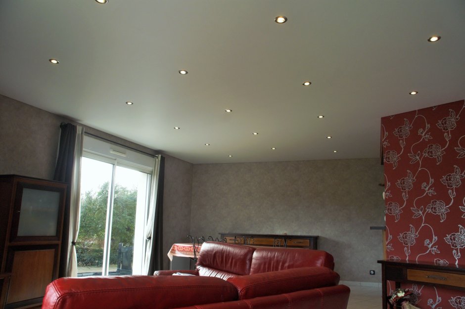 Натяжной потолок одноуровневый
