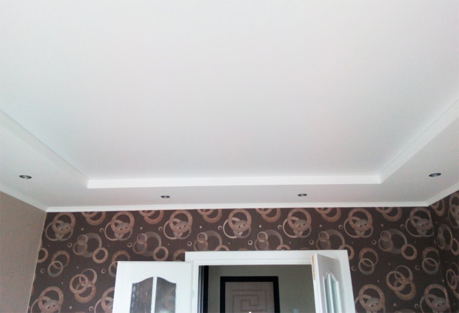 Обычный потолок