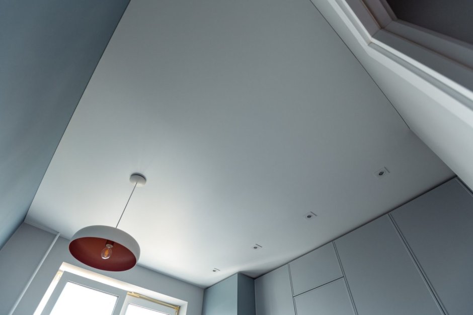 Бесщелевой натяжной потолок