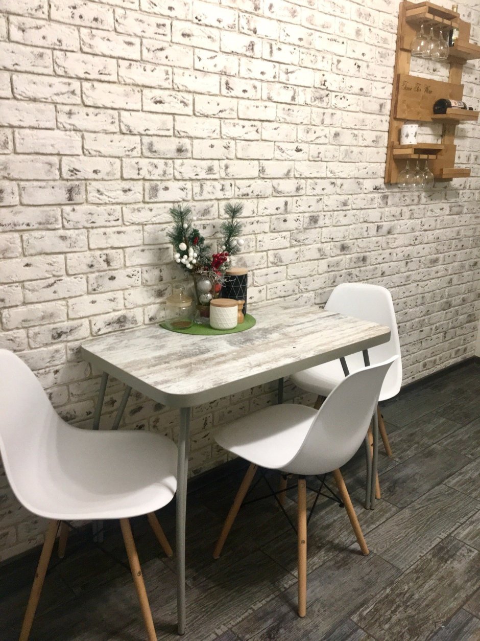 Кирпичная стена на кухне