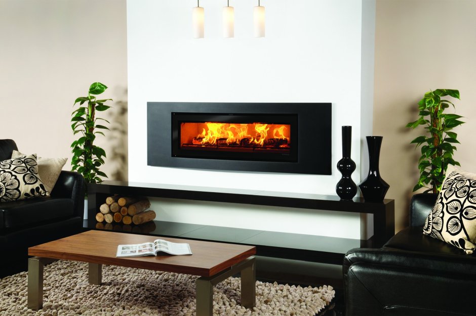 Электрический камин в интерьере гостиной
