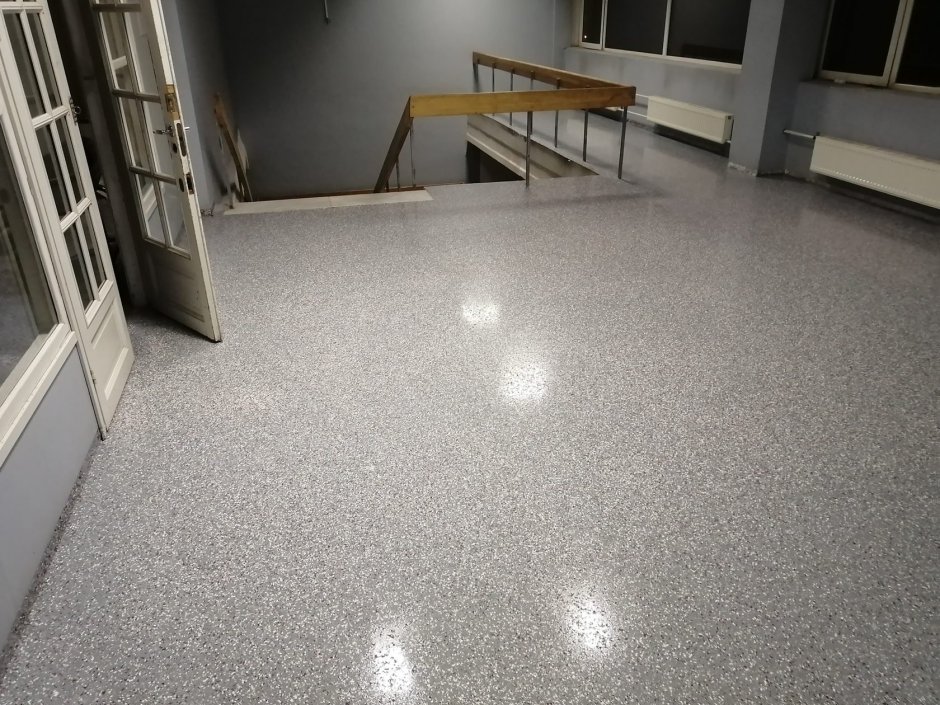 Наливной эпоксидный пол терраццо