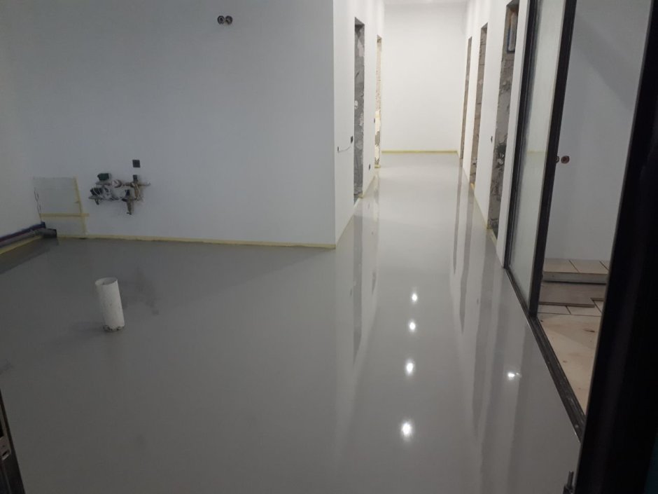 Пол глянцевый заливной