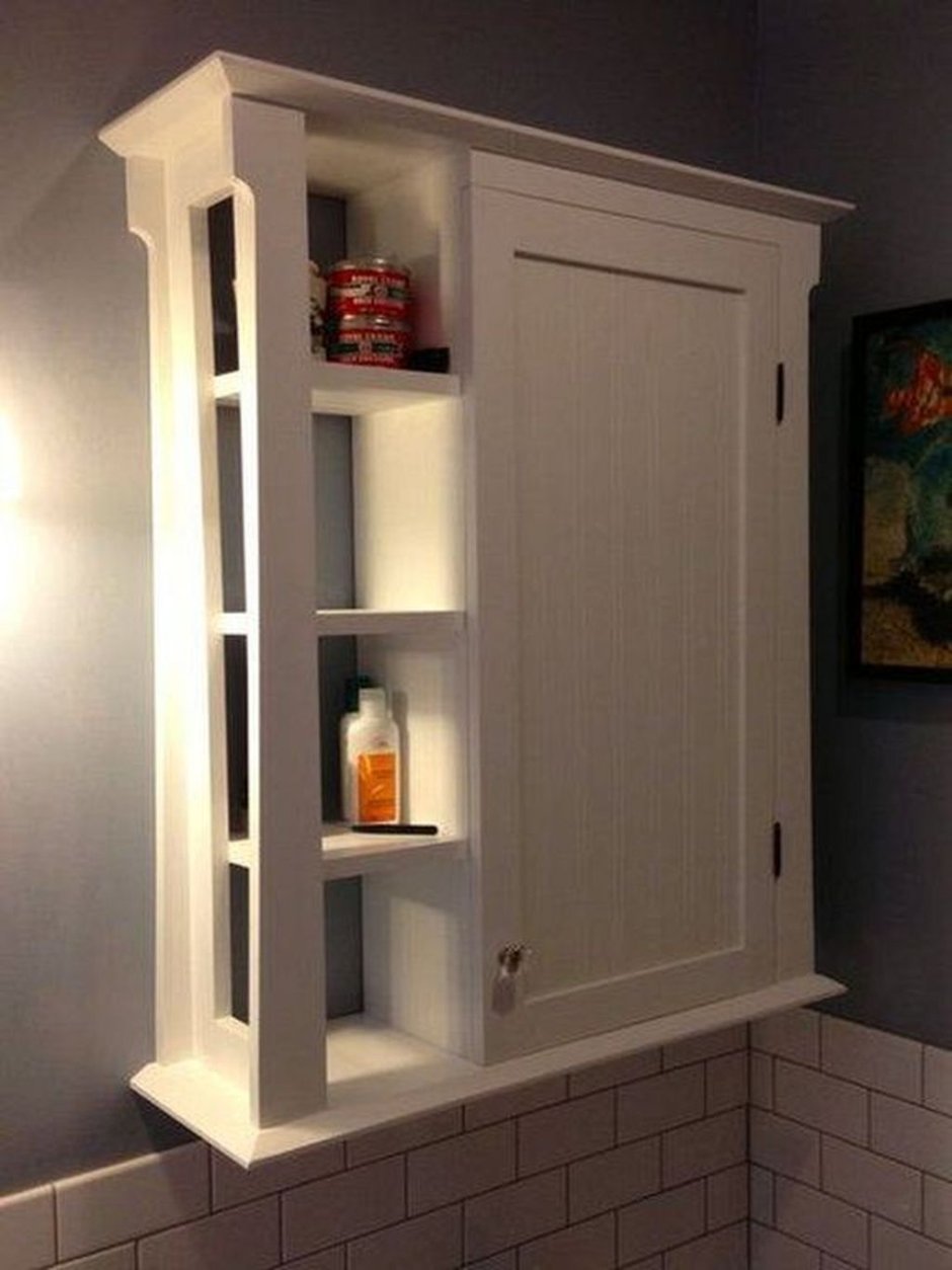 Деревянный шкаф в ванную навесной