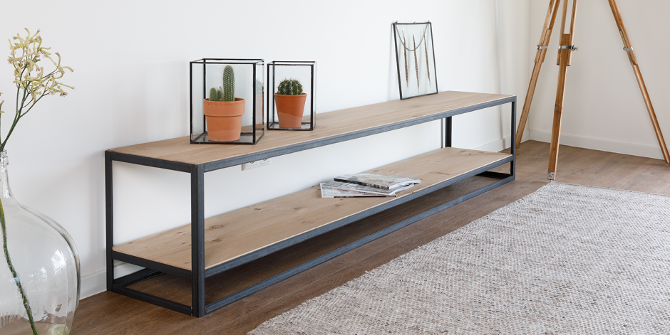 Консоль под телевизор лофт