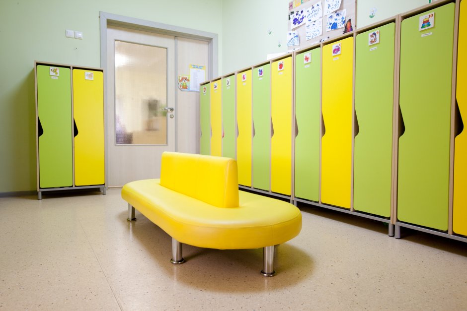 Шкафчики для раздевалок в детский сад