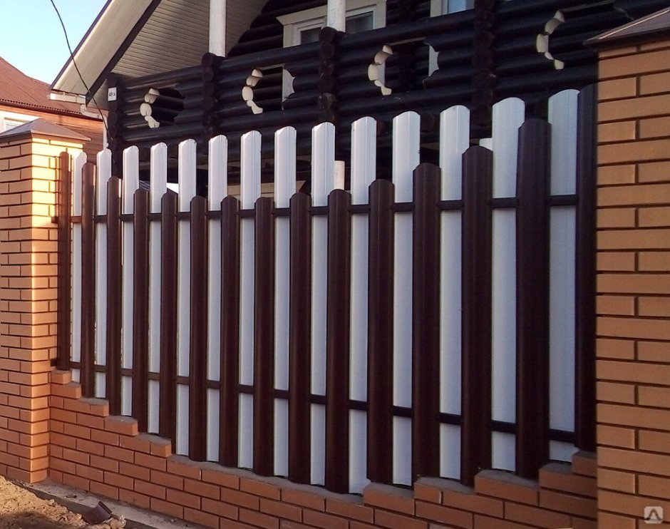 Забор из евроштакетника двухсторонний