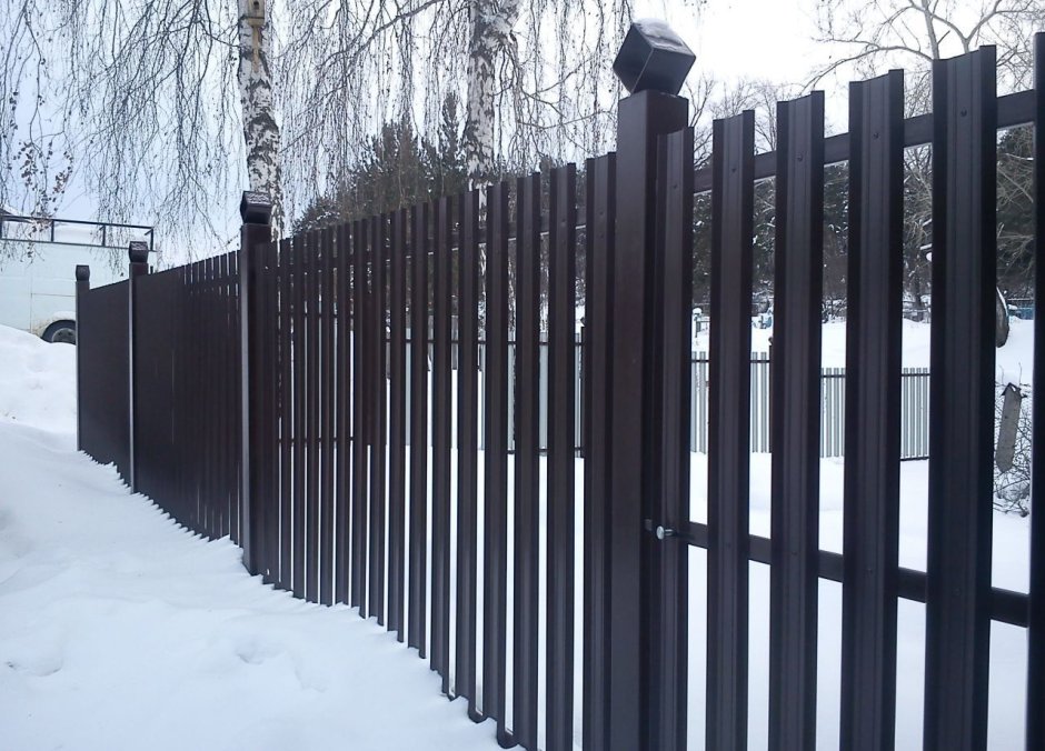 Забор из евроштакетника 1м