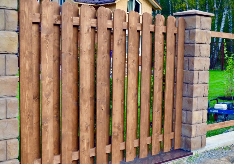 Забор шахматка вертикальная евроштакетника