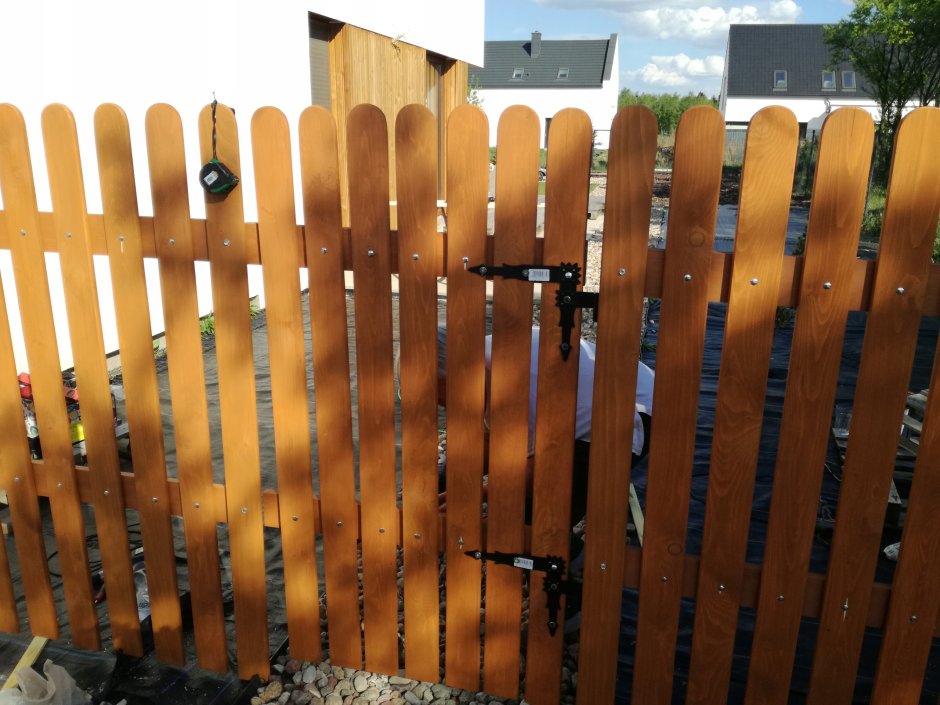 Забор штакетник деревянный