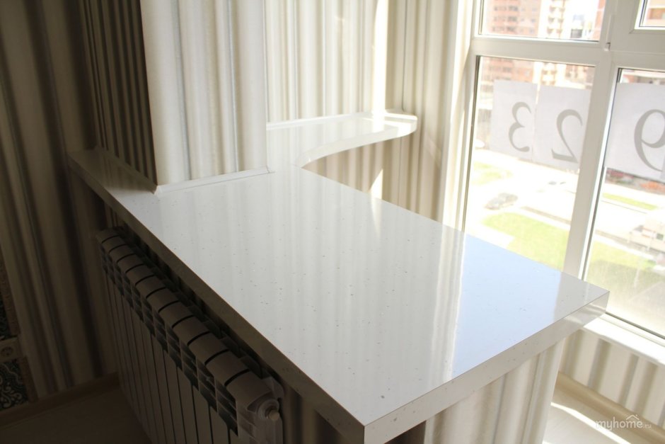 Кварцевый подоконник Mystery White