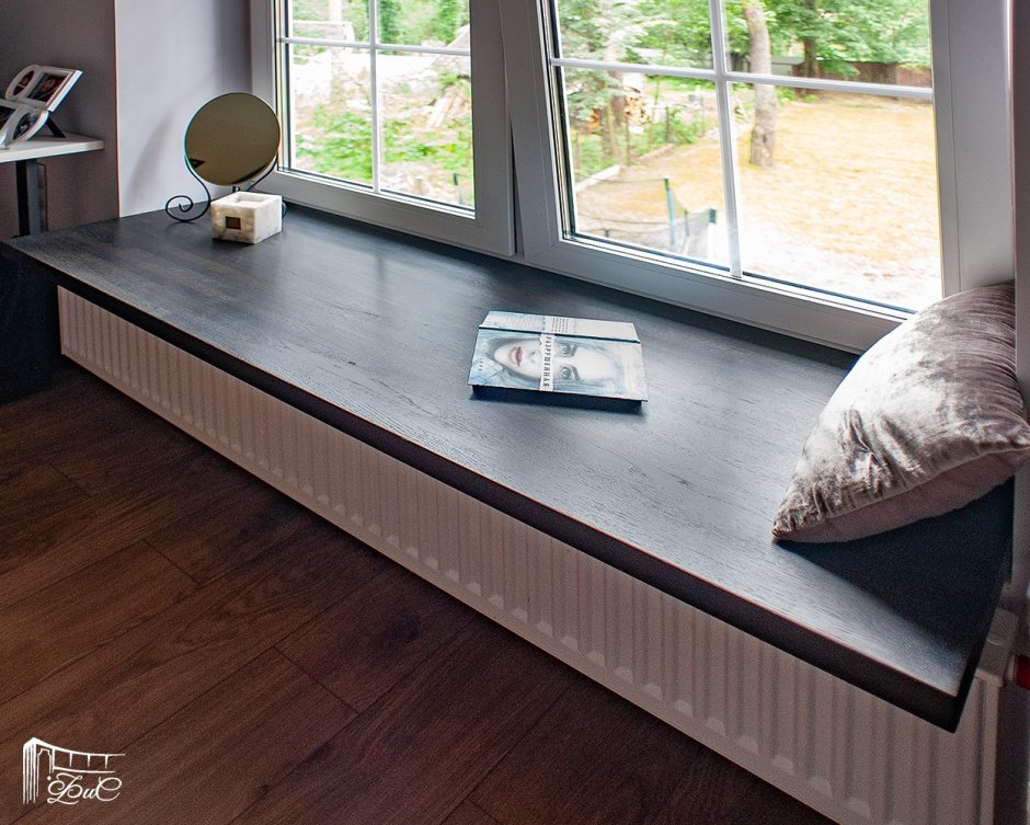 Подоконник лежанка