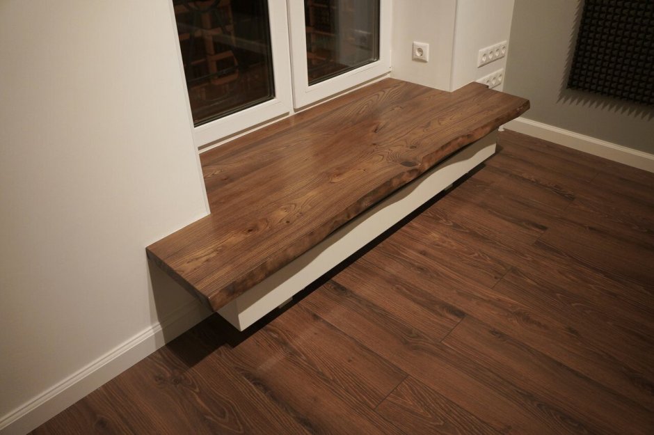 Подоконник из дерева