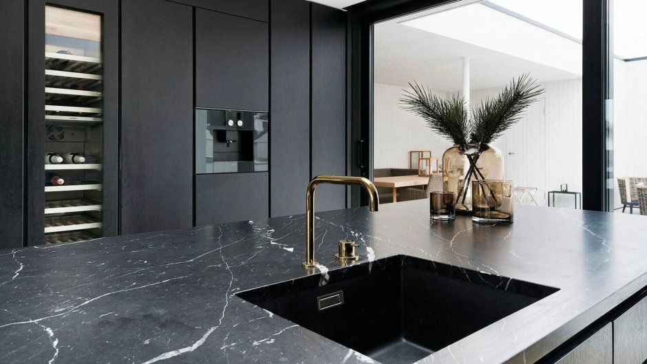 Керамогранит Marquina Gold High Glossy