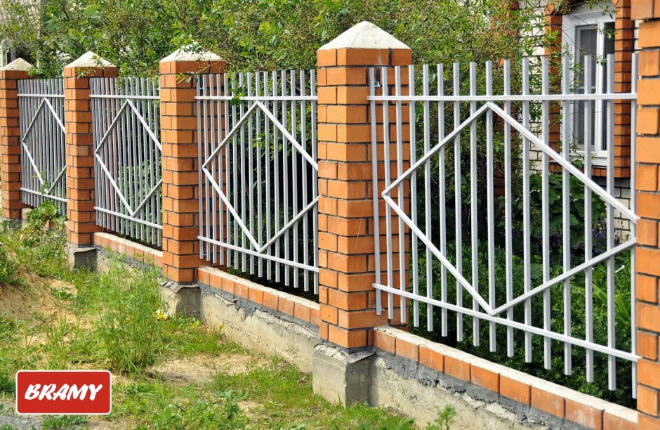 Забор из профтрубы