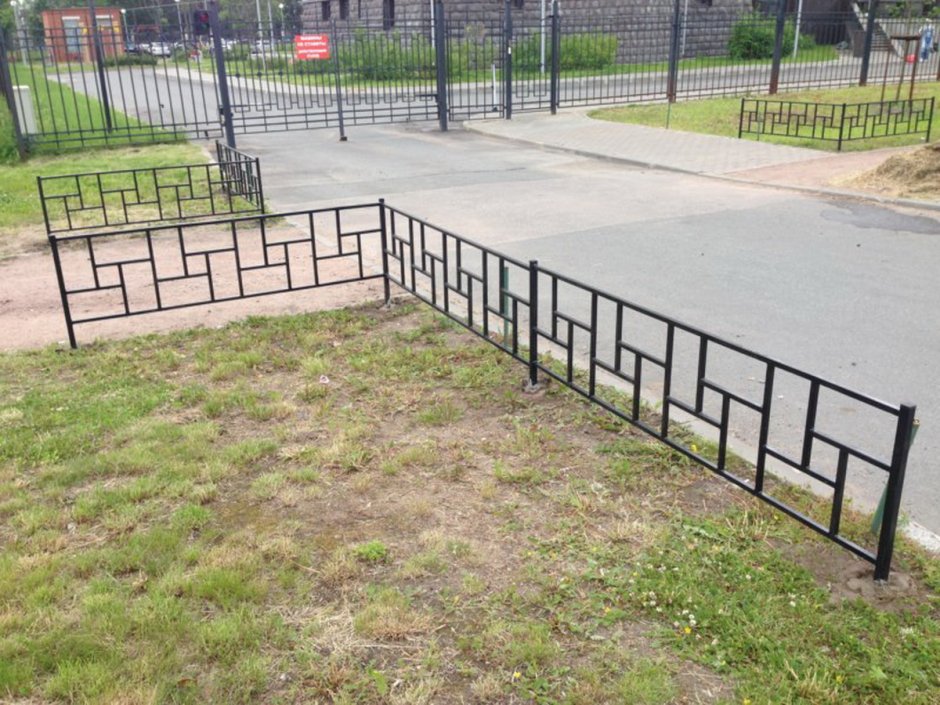 Ограждение газонное металлическое ОГМ-4 2000х20х400 мм