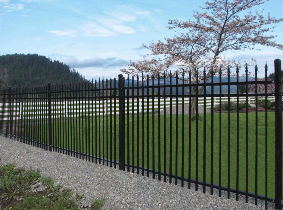 Забор металлический секционный
