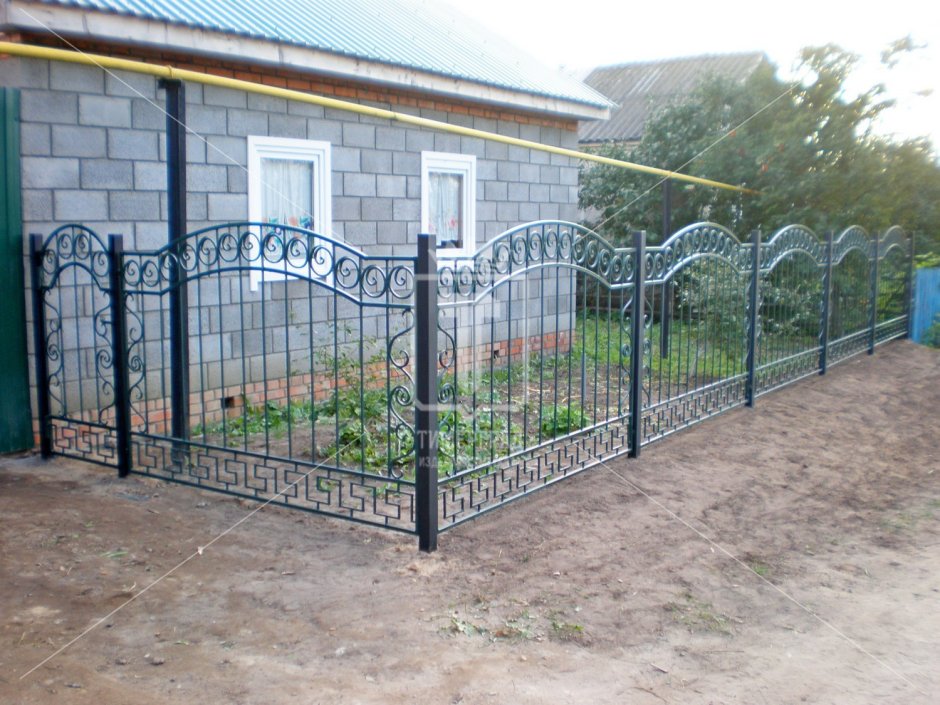 Кованый забор с проф трубы
