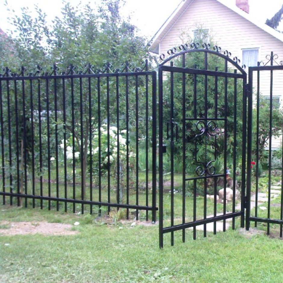 Забор металлический сварной