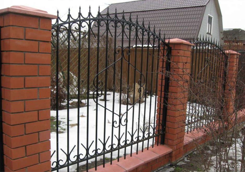 Забор труба квадрат