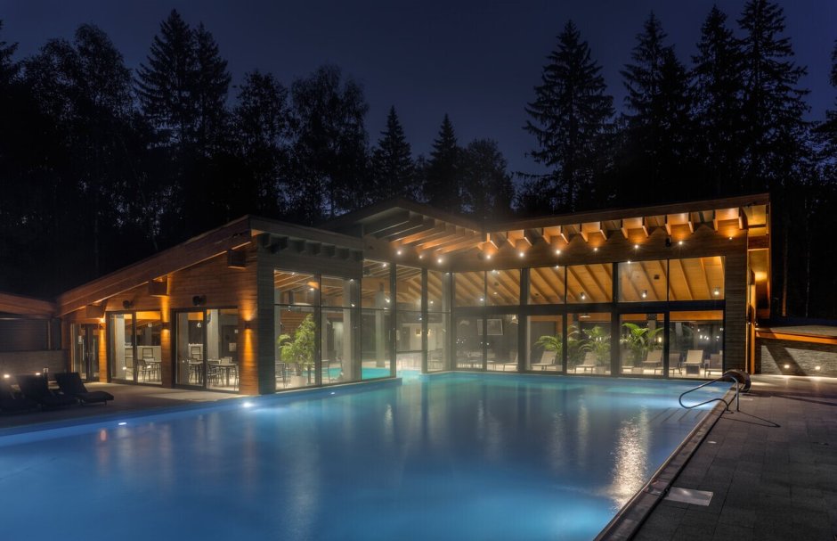 Лес арт Резорт открытый бассейн