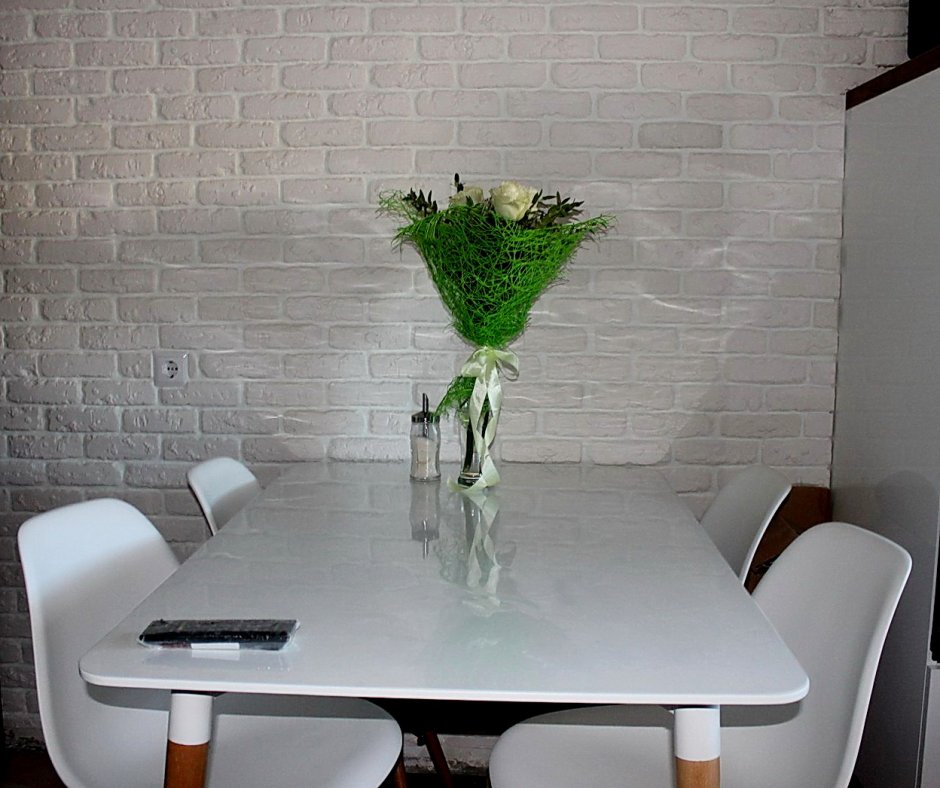 Гипсовый камень на кухне