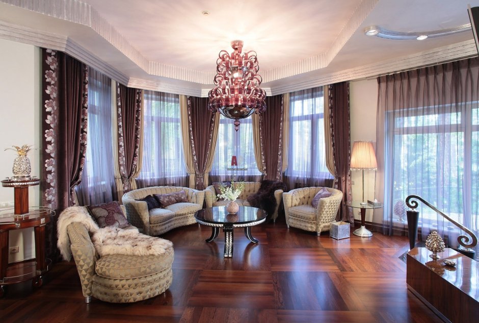 Гостиная с эркером