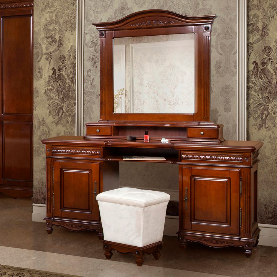 Стол туалетный Карина