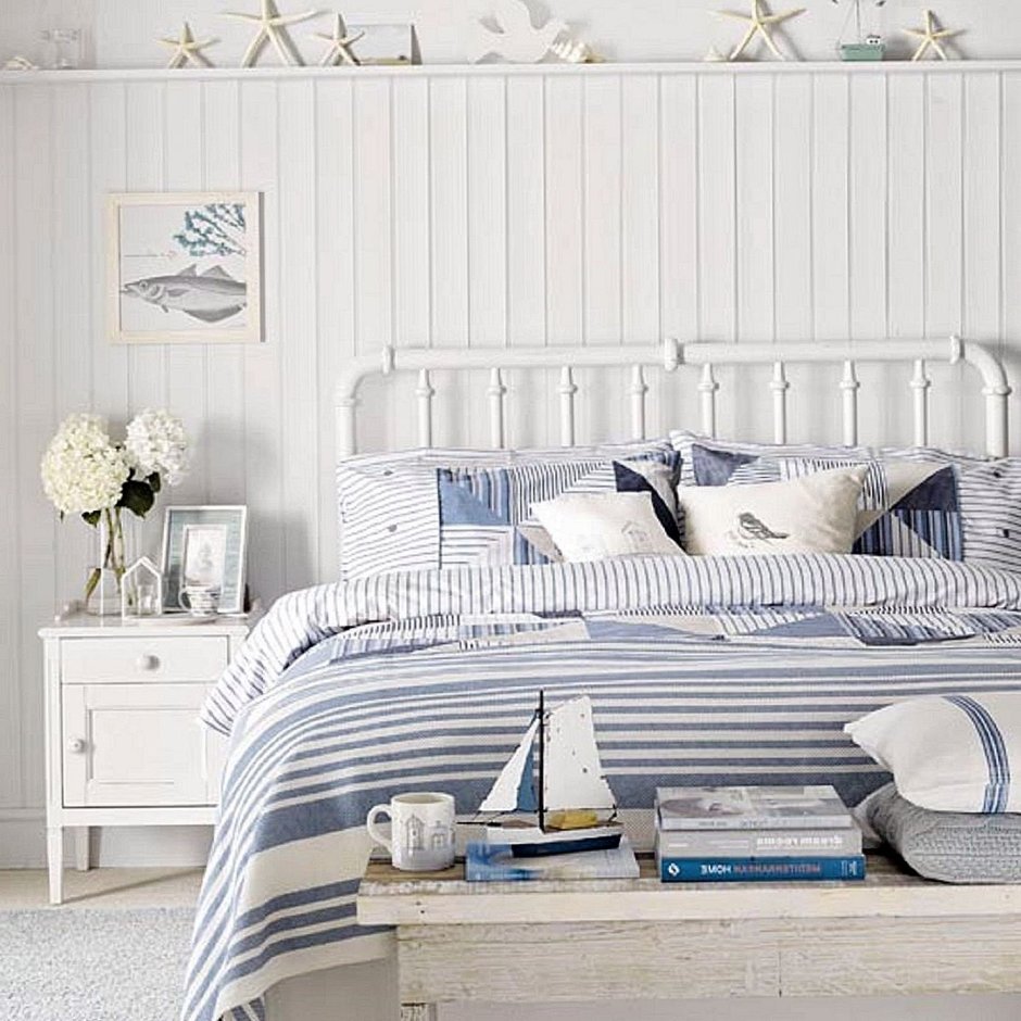 Спальня в морском стиле