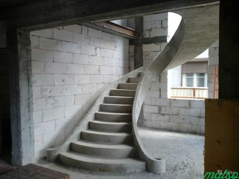Лестница из бетона