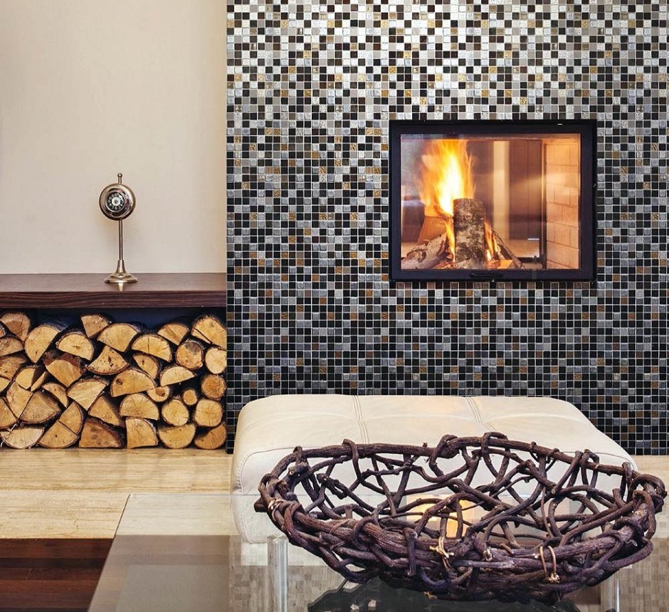 Камин отделанный мозаикой