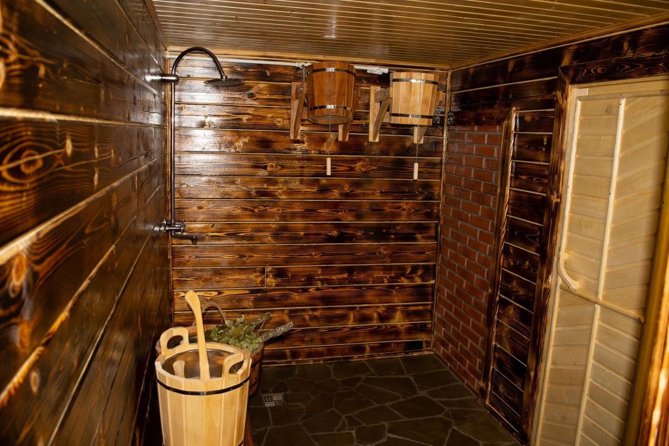 Моечная в деревянной бане