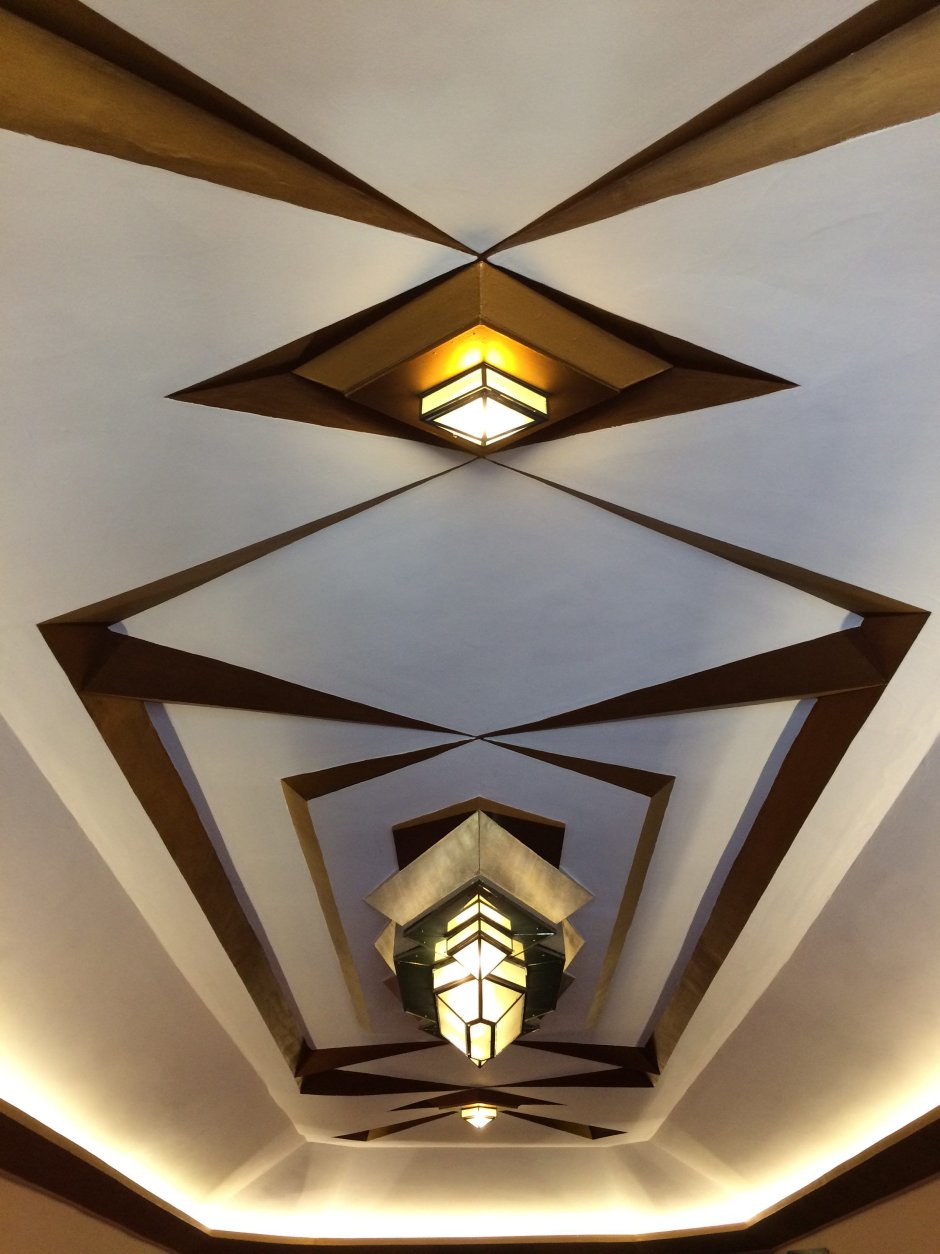Кессонный потолок арт деко