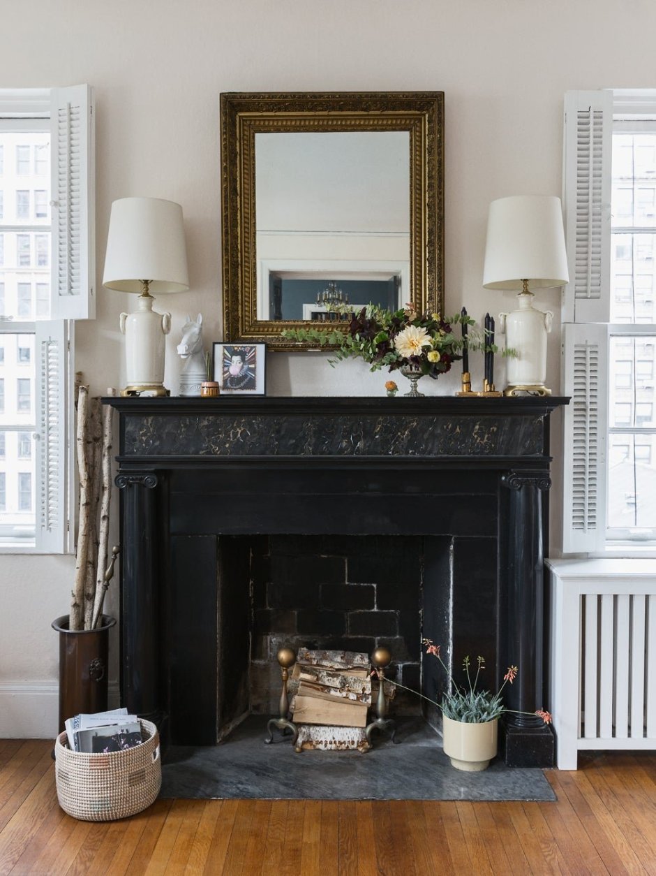 Декор камина в гостиной