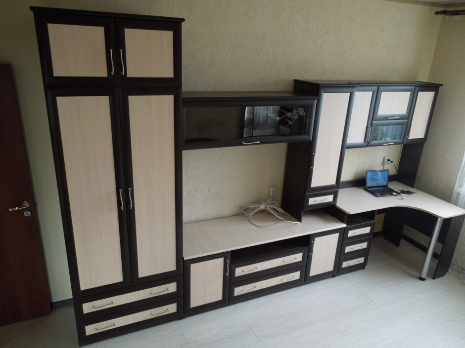 Стенка с компьютерным столом