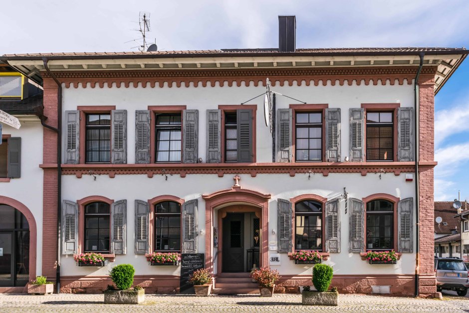 Фасад здания