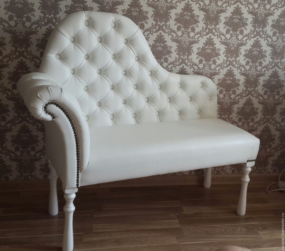 Диван в прихожую