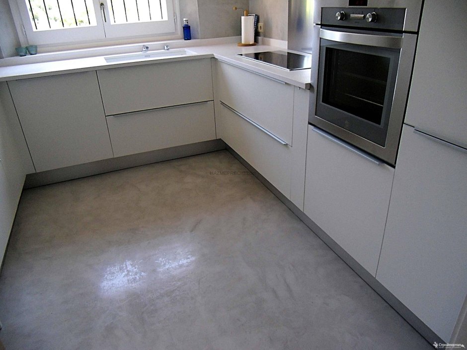 Микроцемент пол на кухне