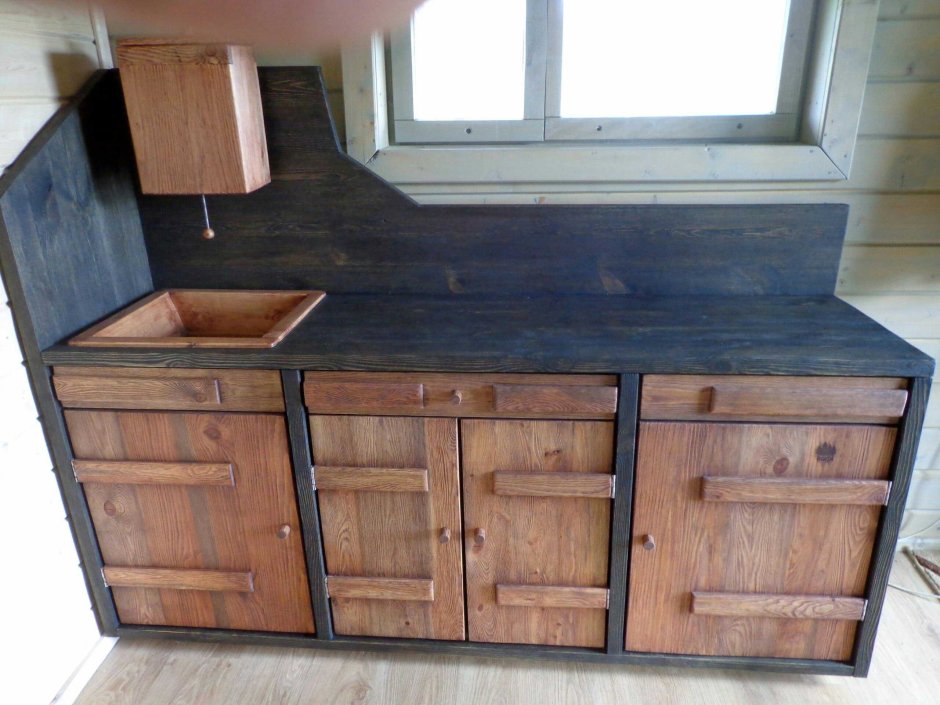 Кухня своими руками из дерева