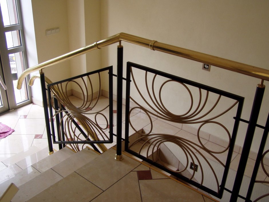 Перила для лестницы из металла